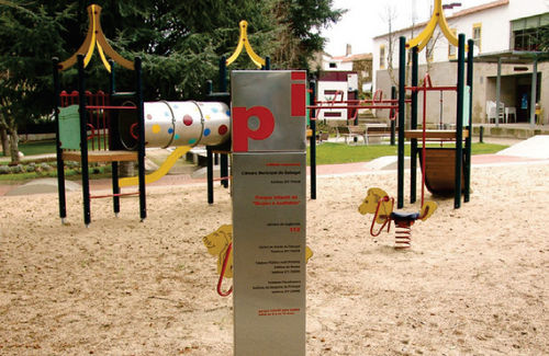 Рекламная стелла - TOTEM PI - EUROBOLLARD