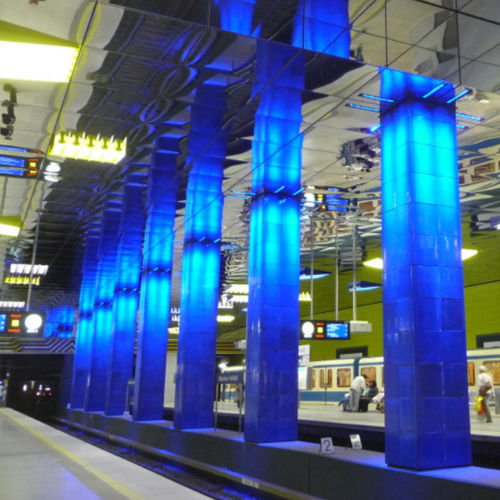 Подвесной потолок из металла - SUBWAY "MÜNCHNER FREIHEIT" - Design Factory cmb - из панелей / декоративный