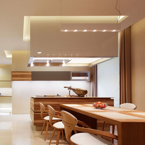 Современная кухня - Penthouse Berlin - eggersmann küchen GmbH & Co. KG - из фанерованной древесины / из орехового дерева / островного типа