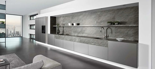 Современная кухня - E3.0 - eggersmann küchen GmbH & Co. KG - из кварцита / из анодированного алюминия / скрытая