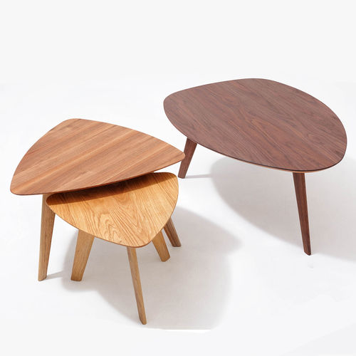 Современный журнальный столик - FINN - sixay furniture - из дуба / из орехового дерева / из цельной древесины