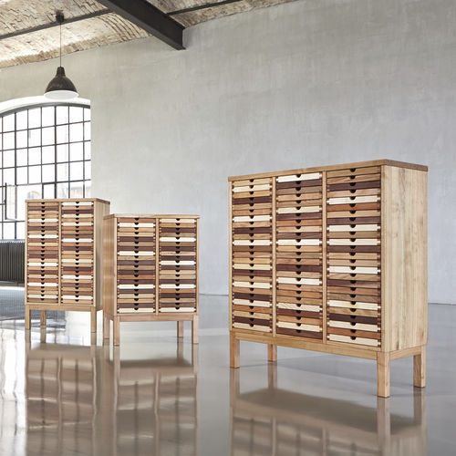 Высокий комод - SIXTEMATIC HOCH - sixay furniture - современный / из дуба / из орехового дерева