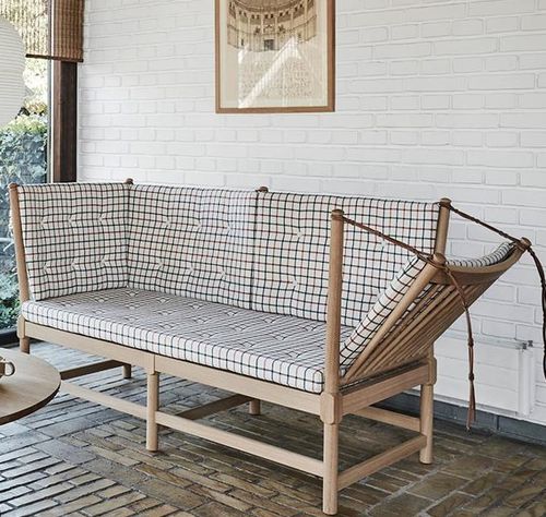 Диван скандинавский дизайн - THE SPOKE-BACK - Fredericia Furniture - из ткани / из кожи / с подлокотниками