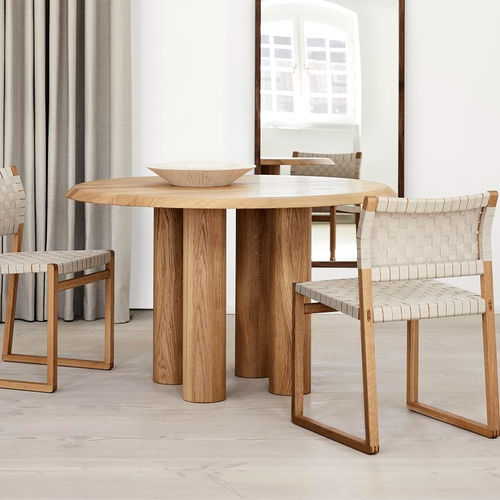 Современный обеденный стол - ISLETS - Fredericia Furniture - из дуба / с основанием из дуба / круглый