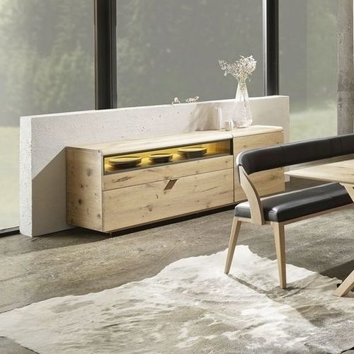 Современный буфет - V-Cube - Voglauer Möbelwerk Gschwandtner & Zwilling GmbH & Co. KG - из дуба / из металла / из стекла