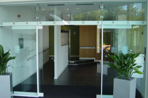 Входная дверь - All glass (PSF) - Gilgen Door Systems AG  - из стекла / раздвижная / застекленная