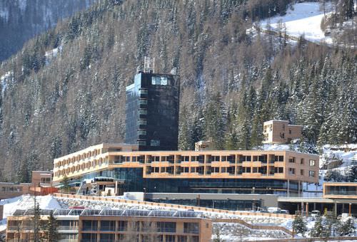 Сборное здание - GRADONNA MOUNTAIN RESORT - Stora Enso - из дерева / для многоквартирных домов