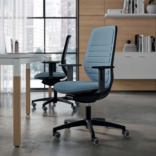 Современный стул для офиса - OKAY  - Quadrifoglio Sistemi d'Arredo - для интерьера / из сетки / из огнестойкой ткани