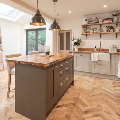 Паркет из паркетной доски - ZB109  - V4 Woodflooring - из натурального дуба / «венгерская елка» / очищенный