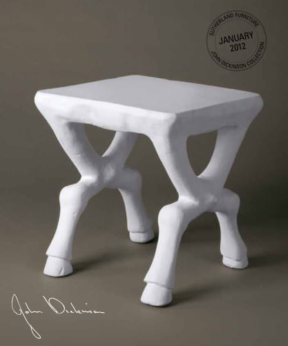 HOOFED TABLE